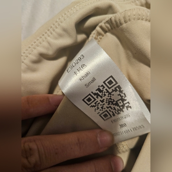 🤍 - Picture 2 of 3